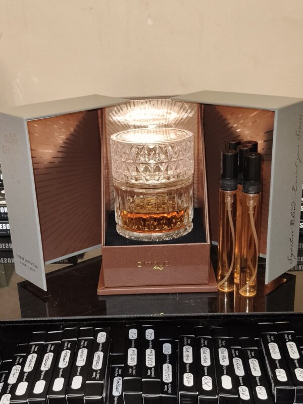 Sharaf Blend Zimaya (10ml)
شرف بليند من زمايا (١٠ملي)