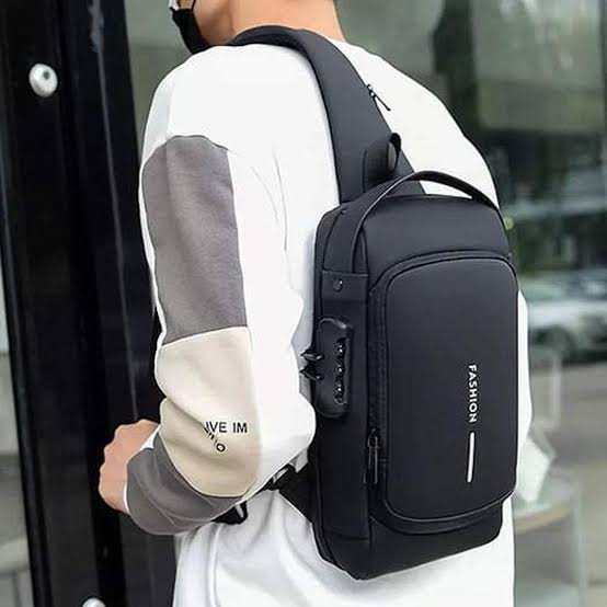 Fashion Bag Large
شنطة فاشون مستورد خام ثقيل كبير