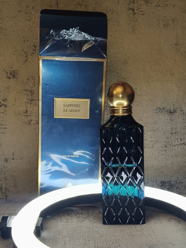 Saphire Leather 70ml
سفاير ليذر ٧٠ملي